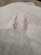 Braut Ohrringe Roségold mit Zirkonia – 925 Silber Ohrhaken im Blätterdesign