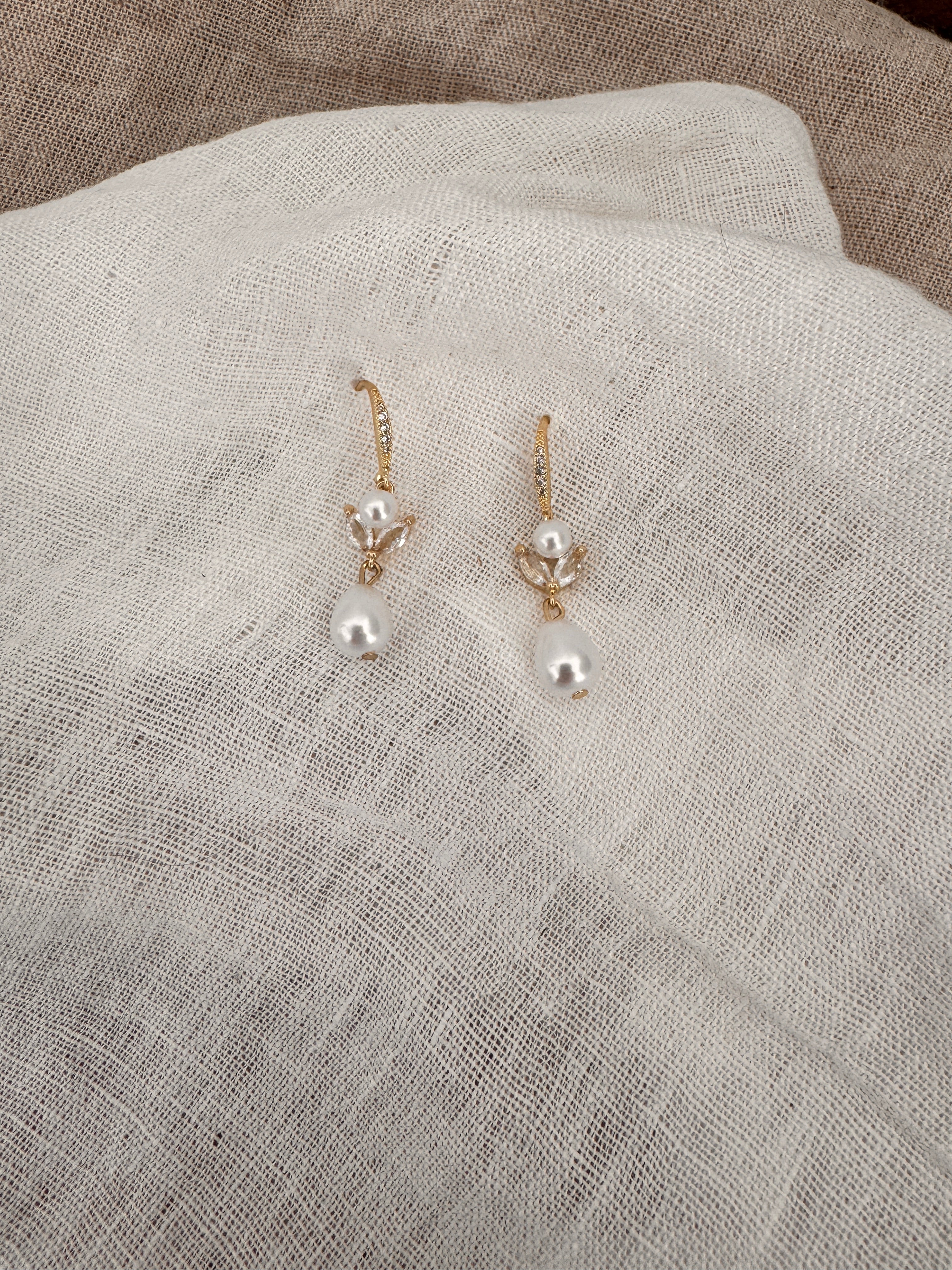 Perlenohrringe Gold mit Zirkonia – Elegante Braut Ohrringe 4 cm | Hochzeitsschmuck Damen | ONDEGO®