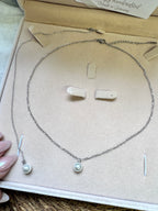 Silber Edelstahl Schmuckset mit Perle – Halskette & abnehmbare Rückenkette | ONDEGO®