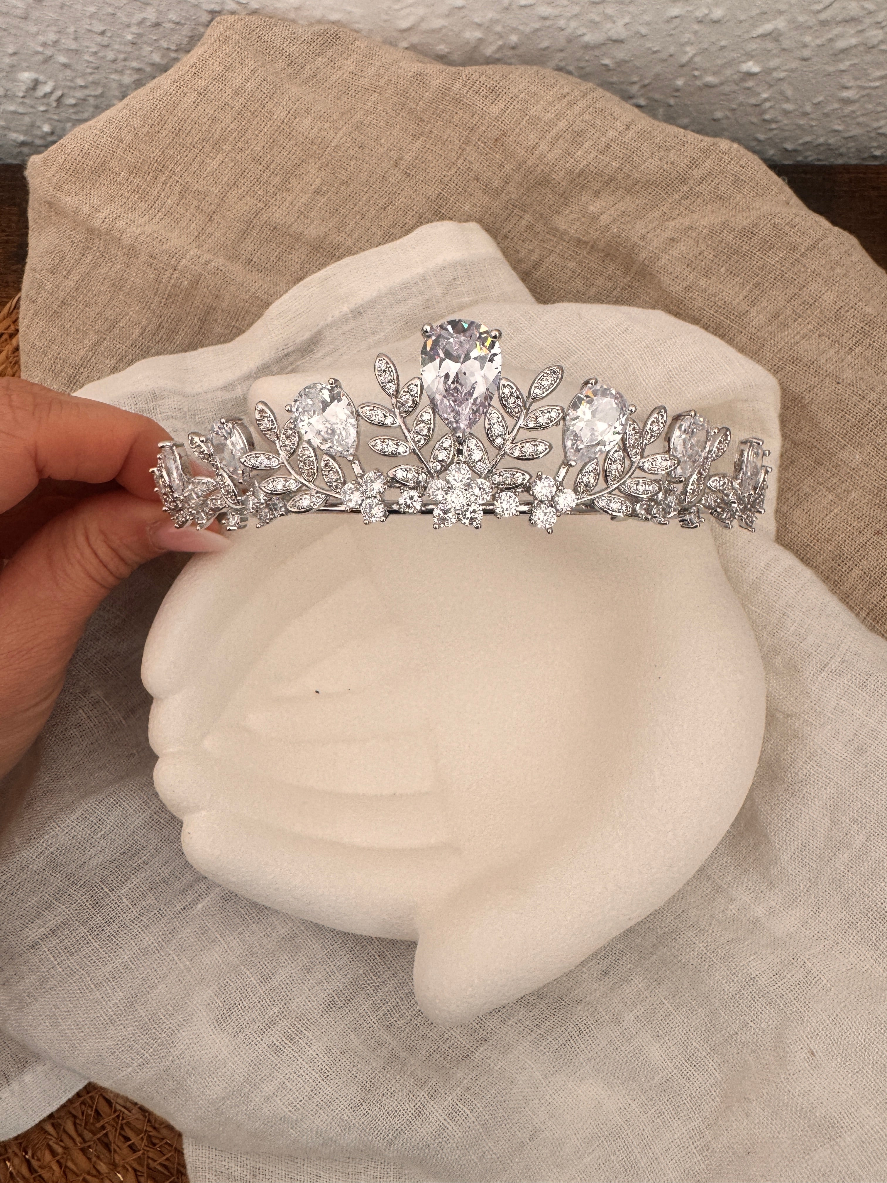 Zirkonia Diadem Silber – Tiara 4 cm hoch filigran | ONDEGO®