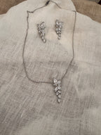 Brautschmuck Set Silber – Zirkonia Kette & Ohrringe 3,5 cm filigran elegant | ONDEGO®