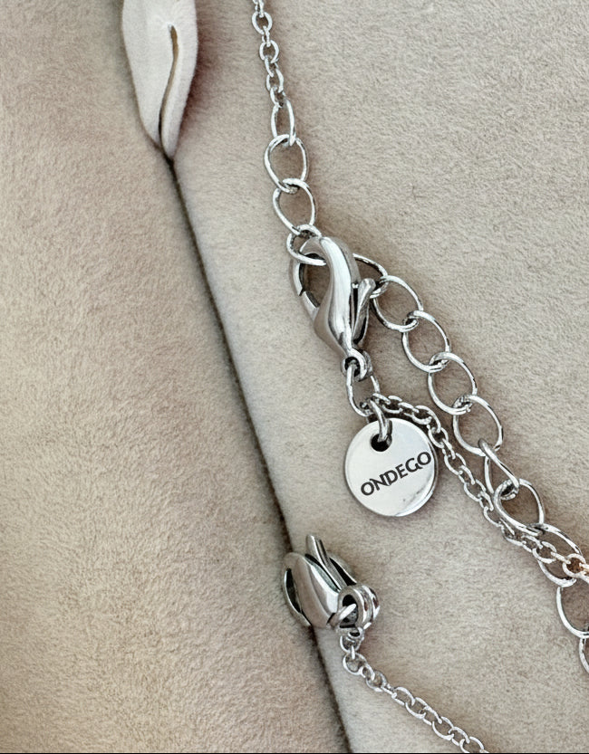 Roségold Zirkonia Schmuckset mit abnehmbarer Rückenkette – Collier, Ohrringe & Armband | ONDEGO®