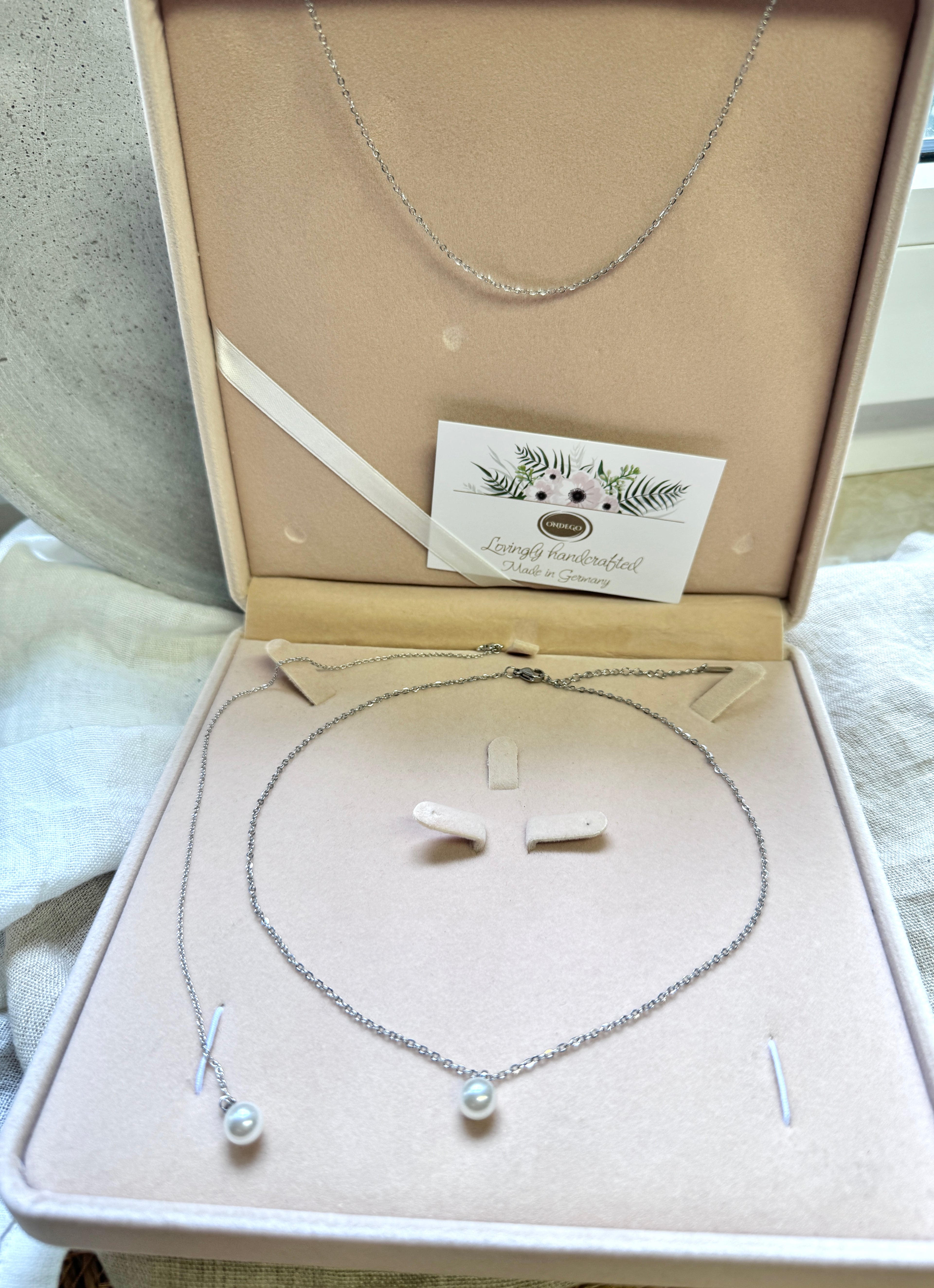 Silber Edelstahl Schmuckset mit Perle – Halskette & abnehmbare Rückenkette | ONDEGO®