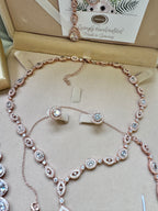 Brautschmuck mit Zirkonia – Rückenkette mit Halskette, Ohrringe oder Armband | Roségold | ONDEGO®