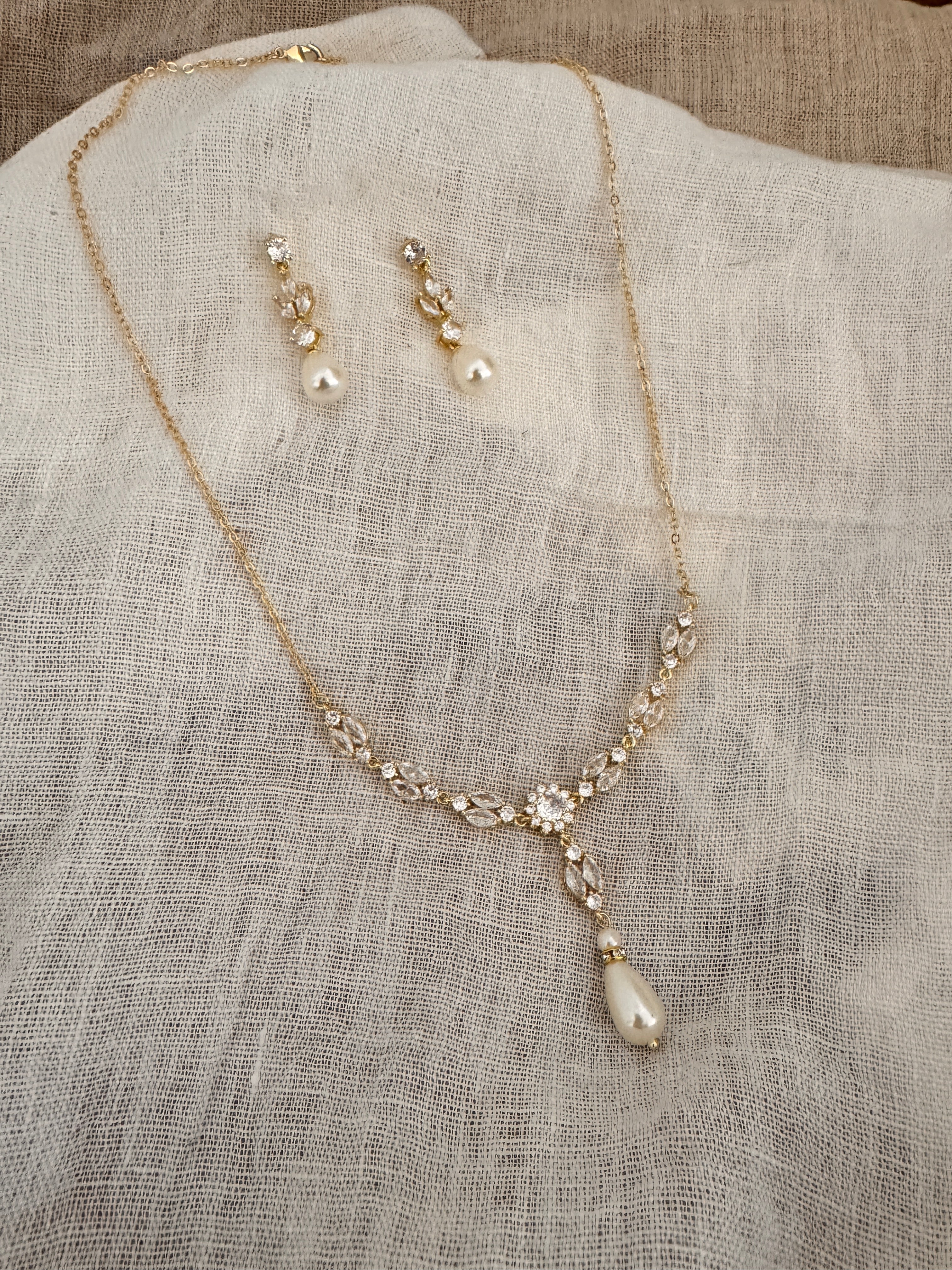 Elegantes Brautschmuck Set Gold – Zirkonia Kette & Ohrringe | ONDEGO®