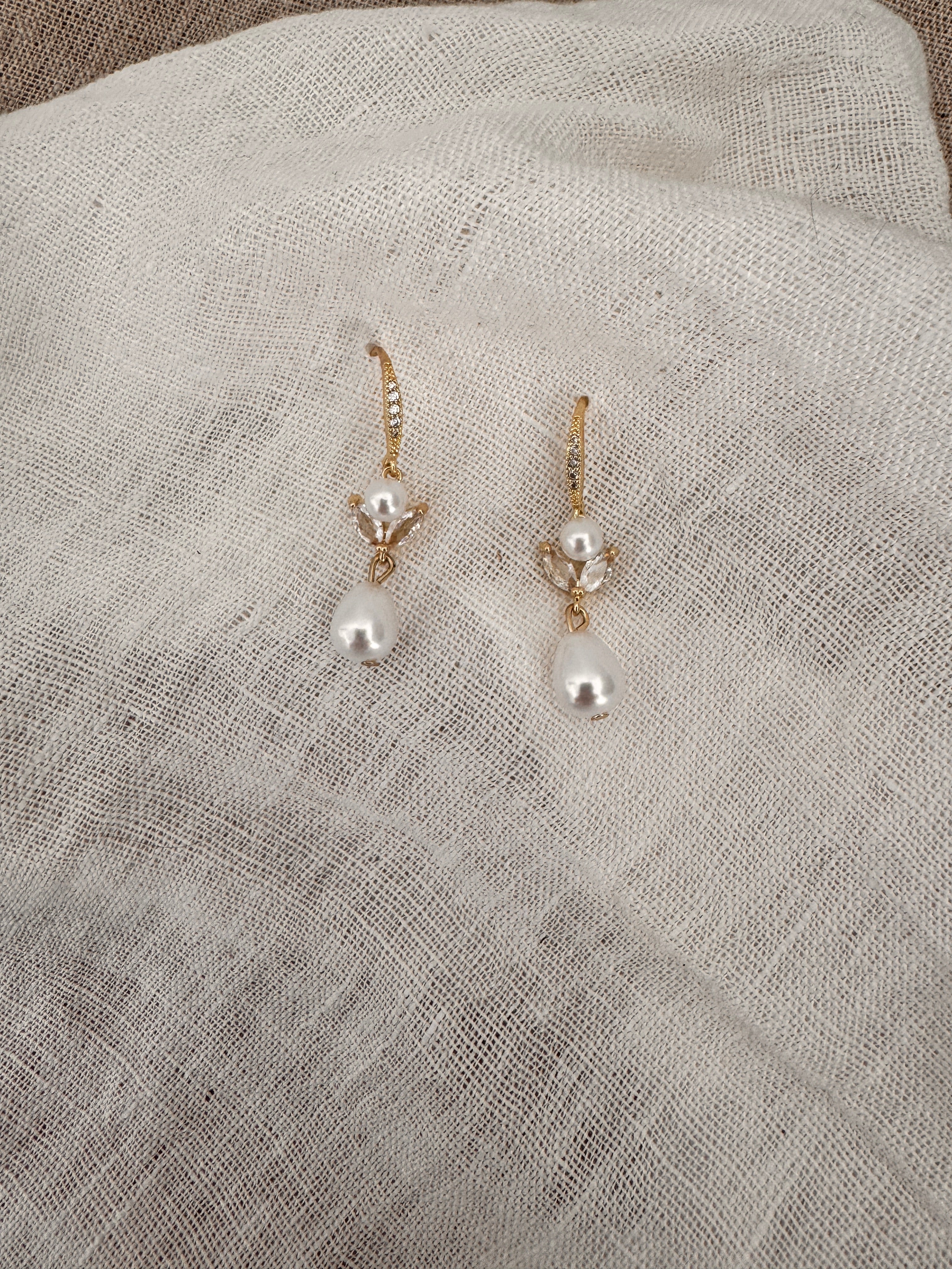 Perlenohrringe Gold mit Zirkonia – Elegante Braut Ohrringe 4 cm | Hochzeitsschmuck Damen | ONDEGO®