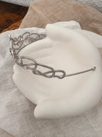 Diadem Silber – Strass & Zirkonia Tiara mit Ösen 4,5 cm hoch | ONDEGO®