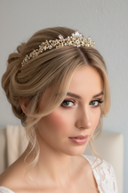 Diadem Gold – Tiara mit Strass und Ösen 4 cm hoch | ONDEGO®
