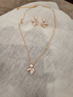 ONDEGO® Schmuckset Gold mit Süßwasserperle – Halskette & Ohrringe