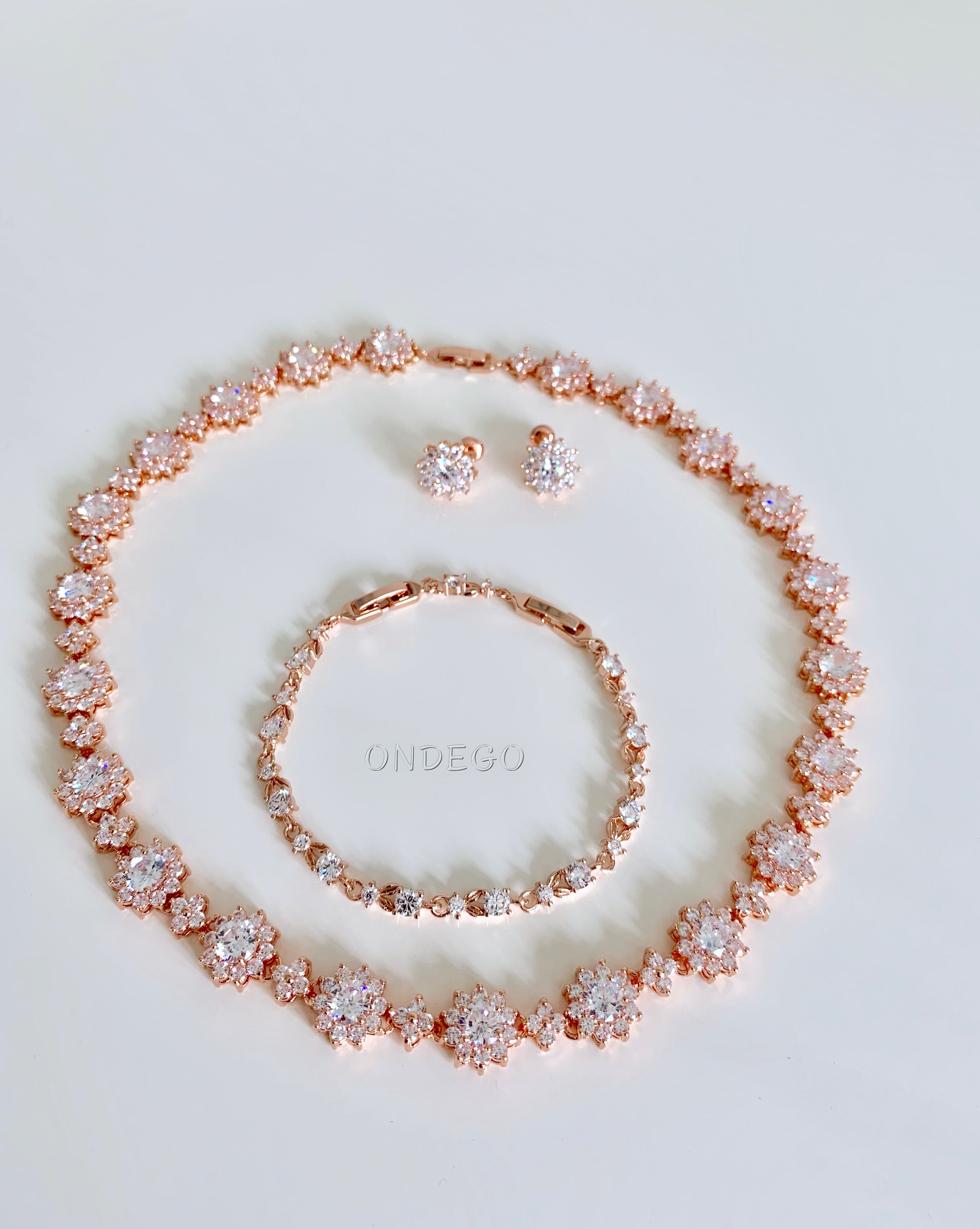 Roségold Zirkonia Schmuckset – elegantes 3-teiliges Set mit AAA+ Zirkonia | ONDEGO®