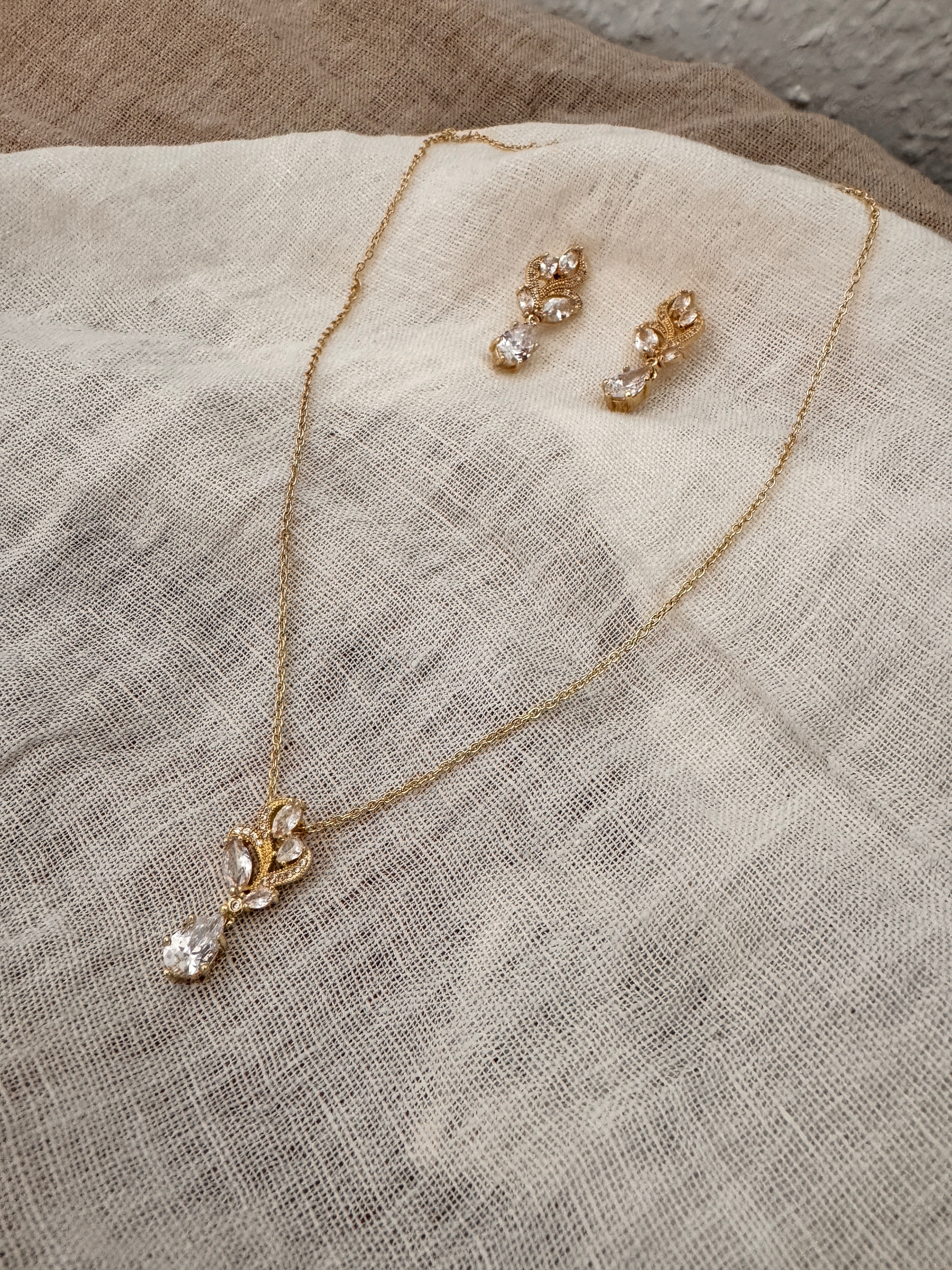 Schmuckset Gold mit Zirkonia – Halskette & Ohrringe | Eleganter Brautschmuck für Hochzeit und festliche Anlässe