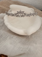 Diadem Silber – Strass Tiara mit Ösen 2,5 cm hoch | ONDEGO®