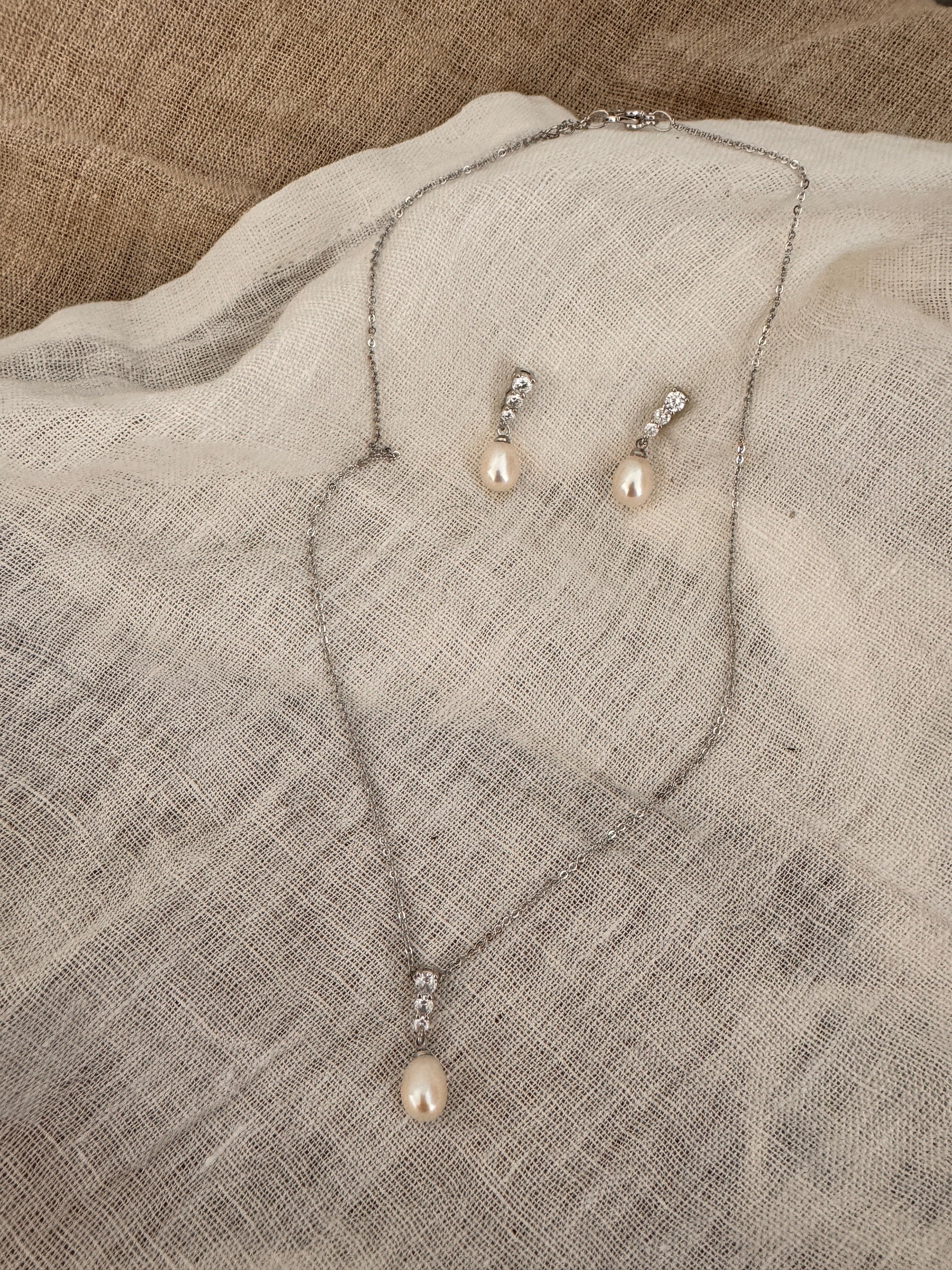 Brautschmuck Set Silber – Perle & Strass Kette und Ohrringe elegant | ONDEGO®