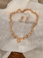 Zirkonia Schmuckset Gold – Collier & Ohrringe im eleganten Blätterdesign | ONDEGO®