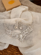 Auffälliges Schmuckset Halskette & Ohrringe Silber – glamouröser Brautschmuck | ONDEGO®