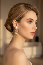 Blumen Ohrringe Gold mit Perlen – Elegante Statement Ohrhänger im Blütendesign | ONDEGO®