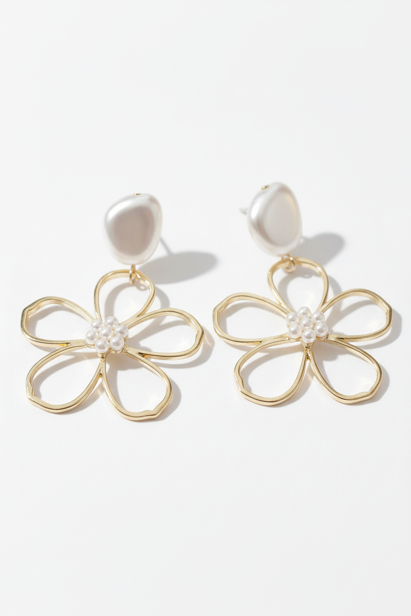 Blumen Ohrringe Gold mit Perlen – Elegante Statement Ohrhänger im Blütendesign | ONDEGO®