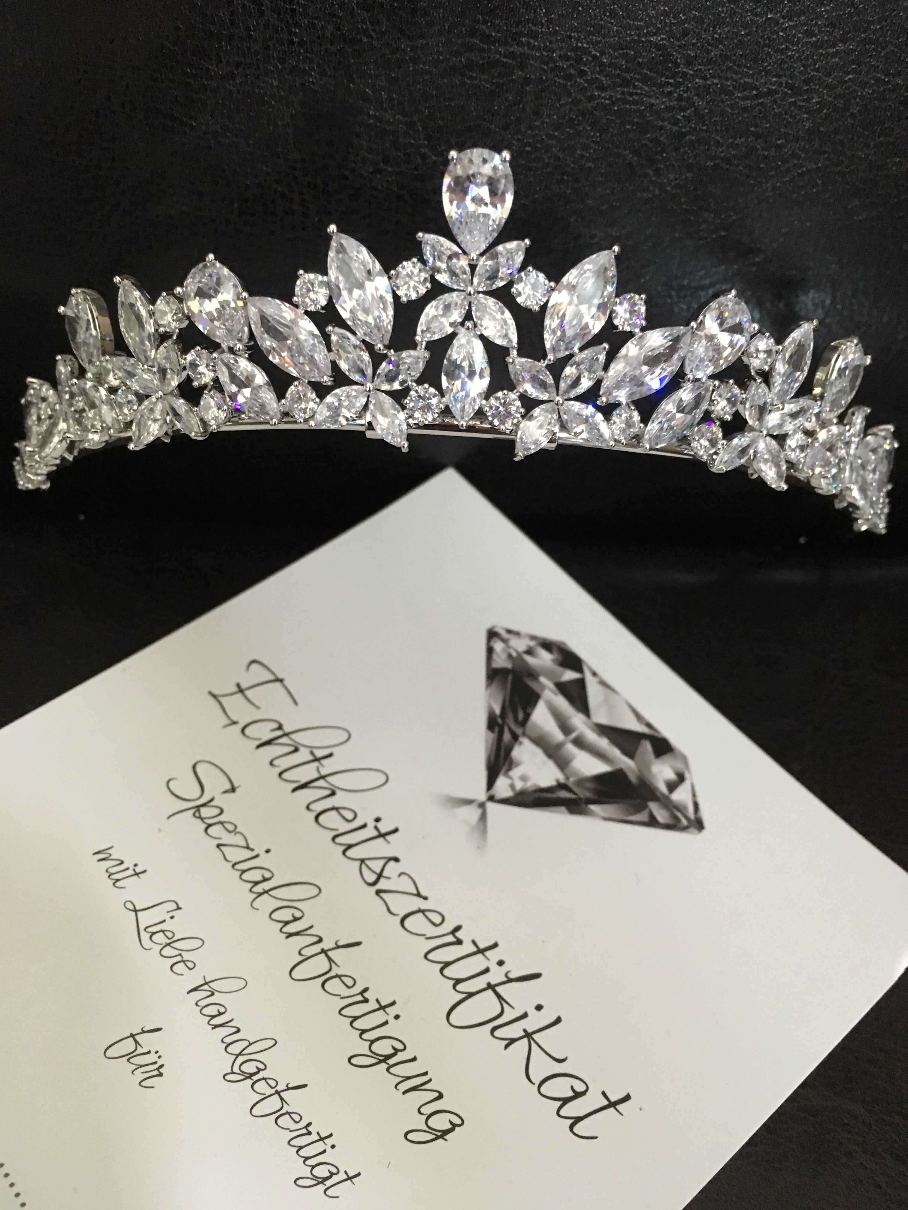 Zirkonia Diadem AAA+ – Silber Tiara für Braut, Hochzeit Haarschmuck, edle Krone | ONDEGO®