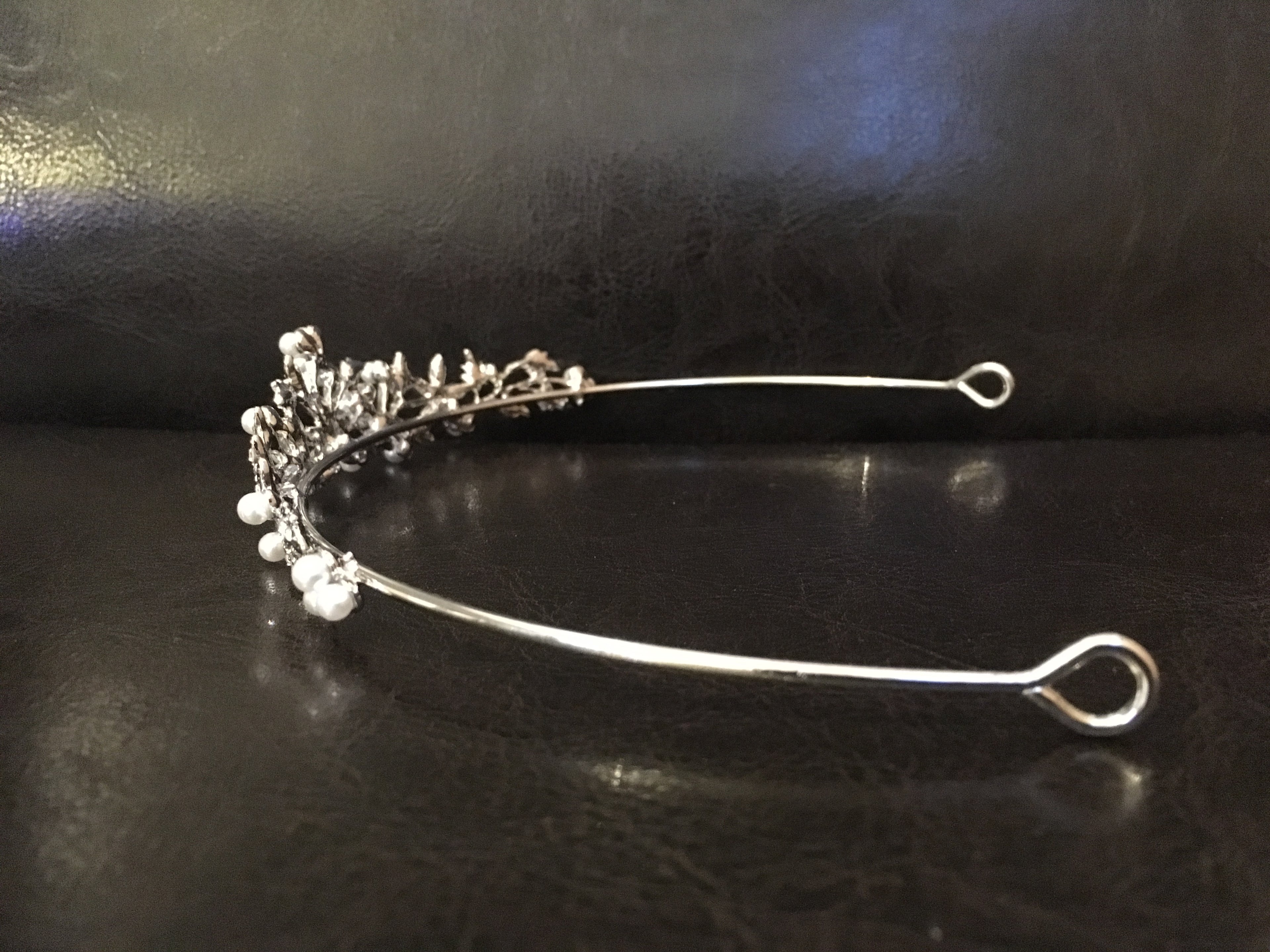 Perlen Strass Diadem Silber – eleganter Haarschmuck mit Ösen für Hochzeit & Braut | ONDEGO®