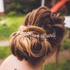 Haardraht Roségold – Perlen Strass Blüten Haarschmuck flexibel – Brautschmuck Diadem für Hochzeit Abiball Kommunion festliche Frisuren | ONDEGO®