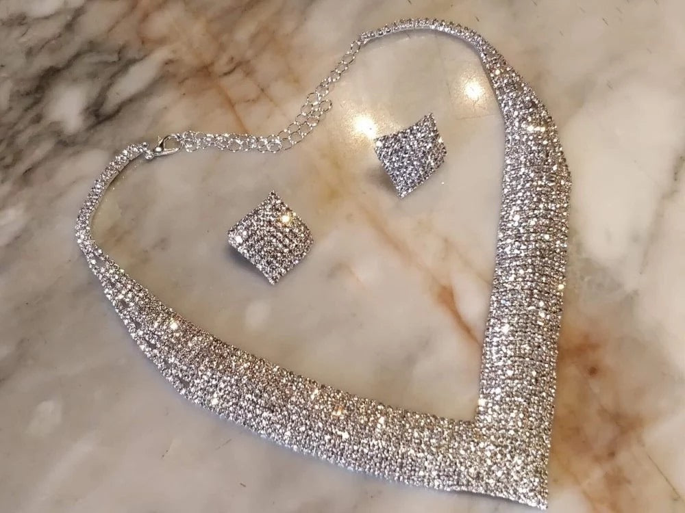 XXL Schmuckset Damen Silber – 3-teiliges Strass Collier, Ohrringe & Armband – Brautschmuck für Hochzeit, Abiball & Gala | ONDEGO®