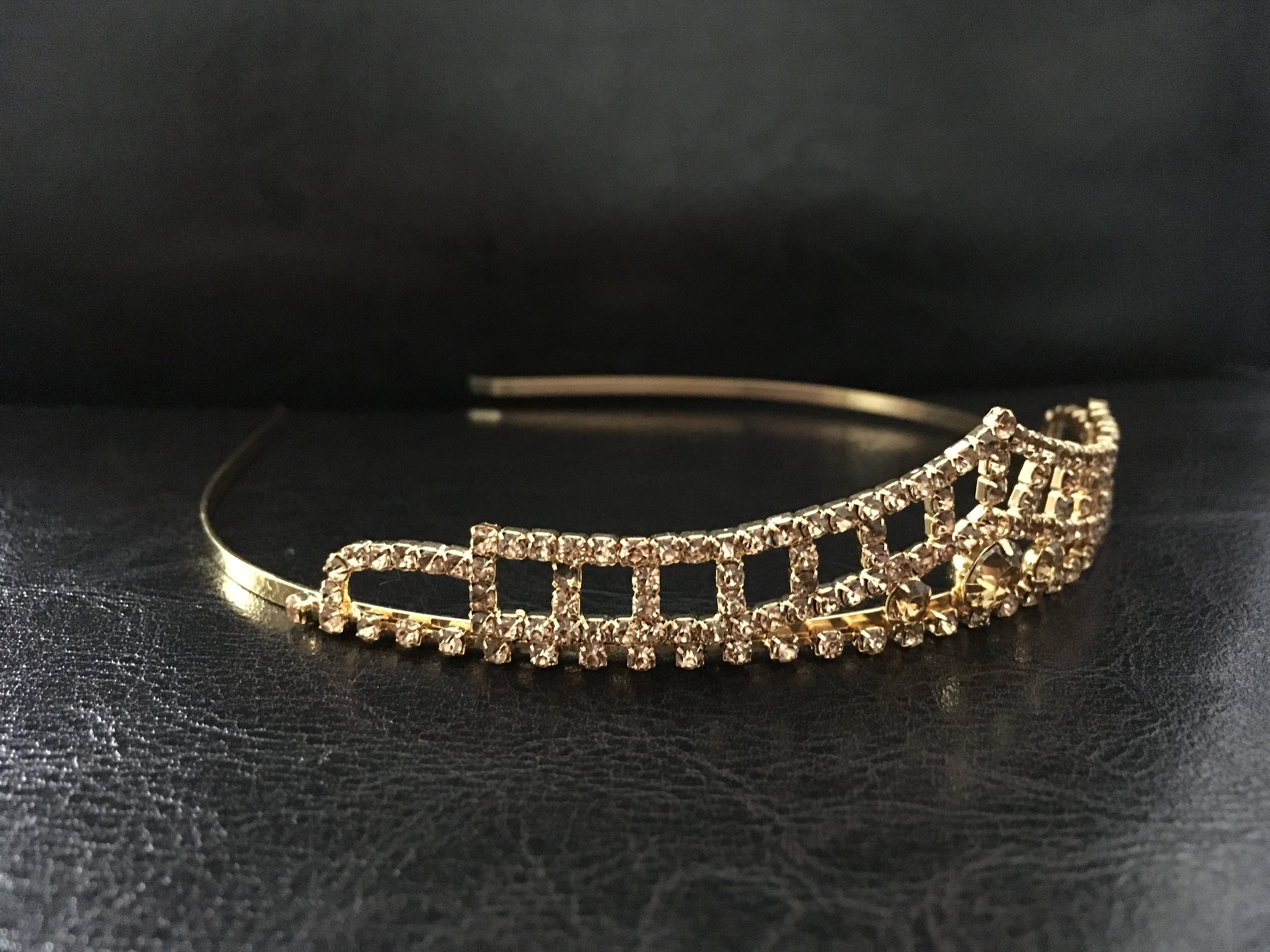 Antik Gold Diadem – Vintage Tiara mit Champagner Strass für Hochzeit, Braut & Abiball | ONDEGO®