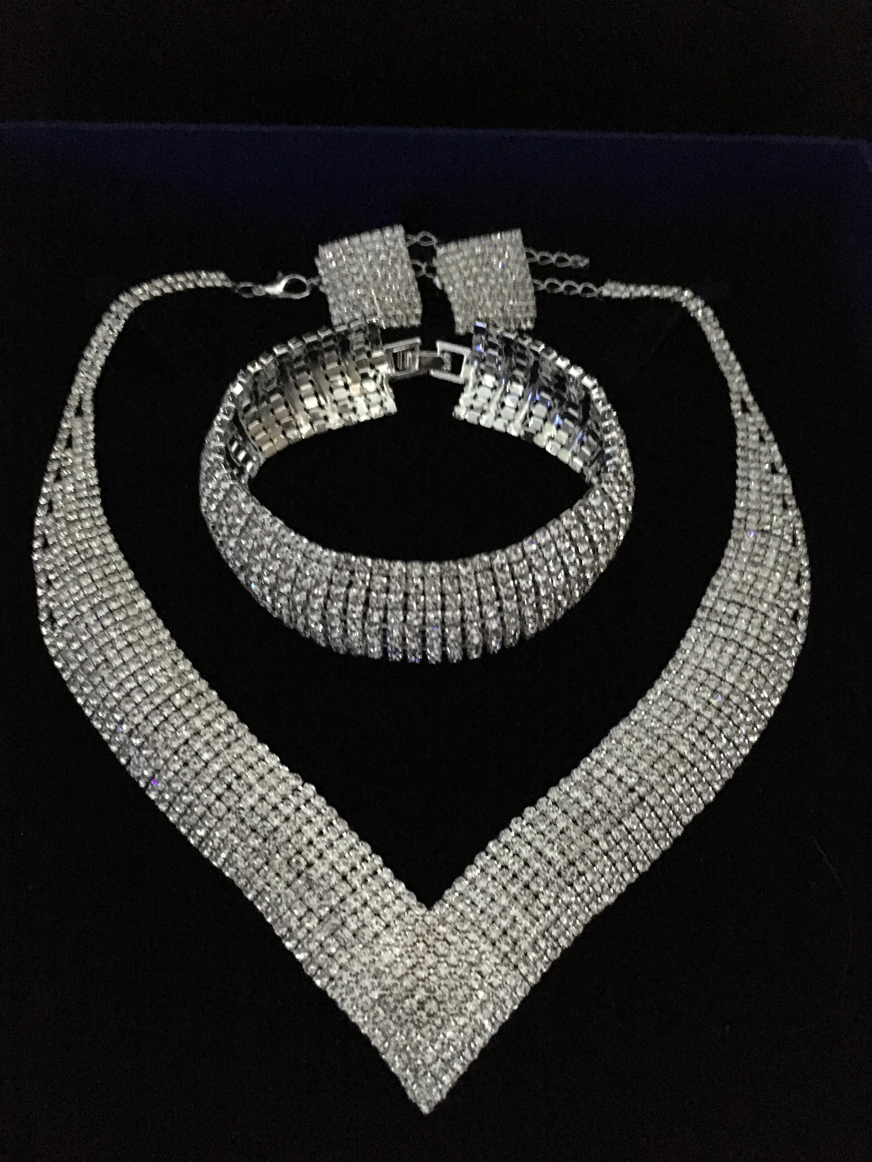 XXL Schmuckset Damen Silber – 3-teiliges Strass Collier, Ohrringe & Armband – Brautschmuck für Hochzeit, Abiball & Gala | ONDEGO®