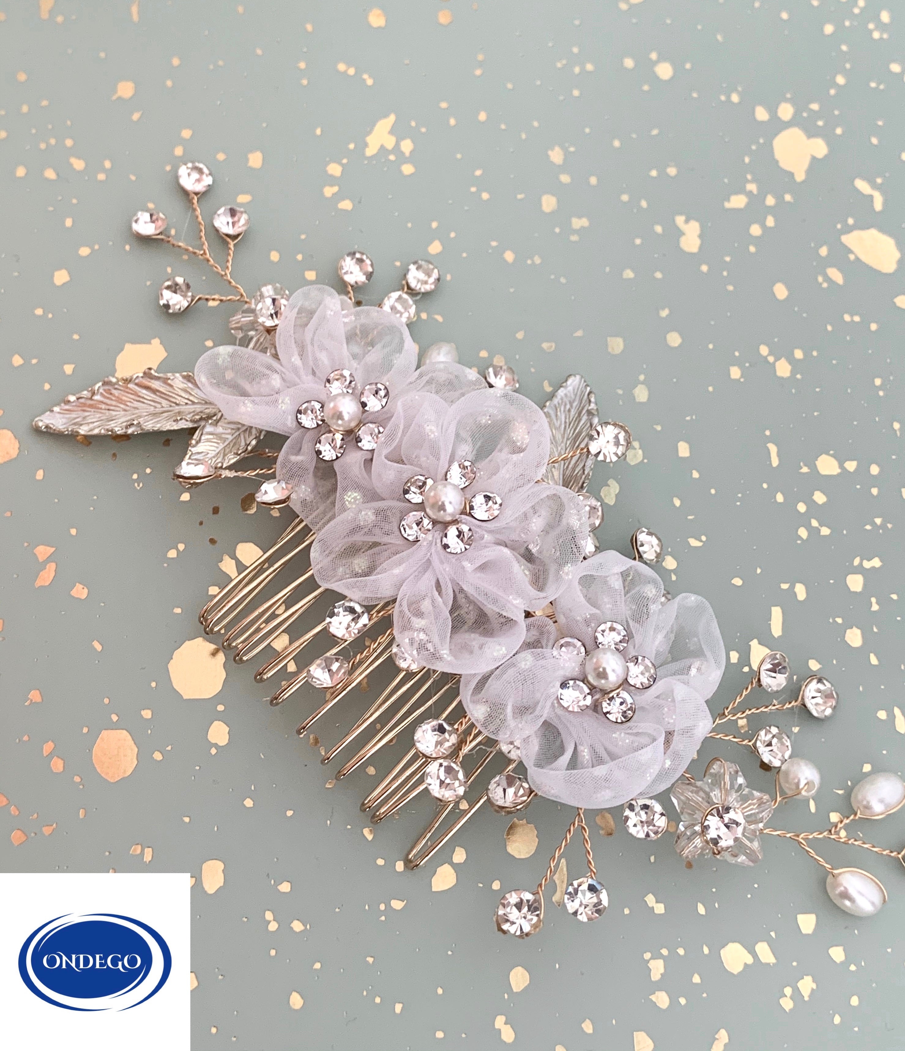 Gold Blüten Haarkamm – Ivory Chiffonblüten mit Perlen & Strass | Vintage Brauthaarschmuck | ONDEGO®
