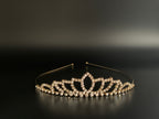 hochzeits-diadem-goldene-strass-tiara-filigranes-kranzdesign-braut-accessoire