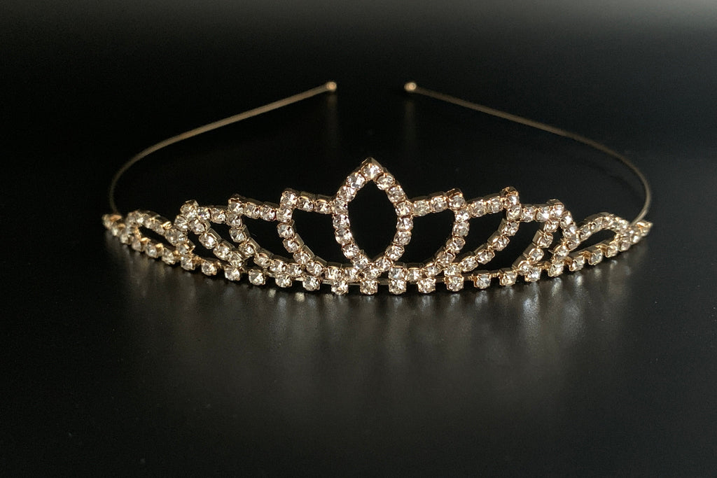 goldenes-diadem-mit-strass-hochzeit-tiara-braut-haarschmuck-elegantes-krönchen