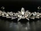 elegante-tiara-mit-kristallblüten-für-hochzeit-kommunion-oder-abiball