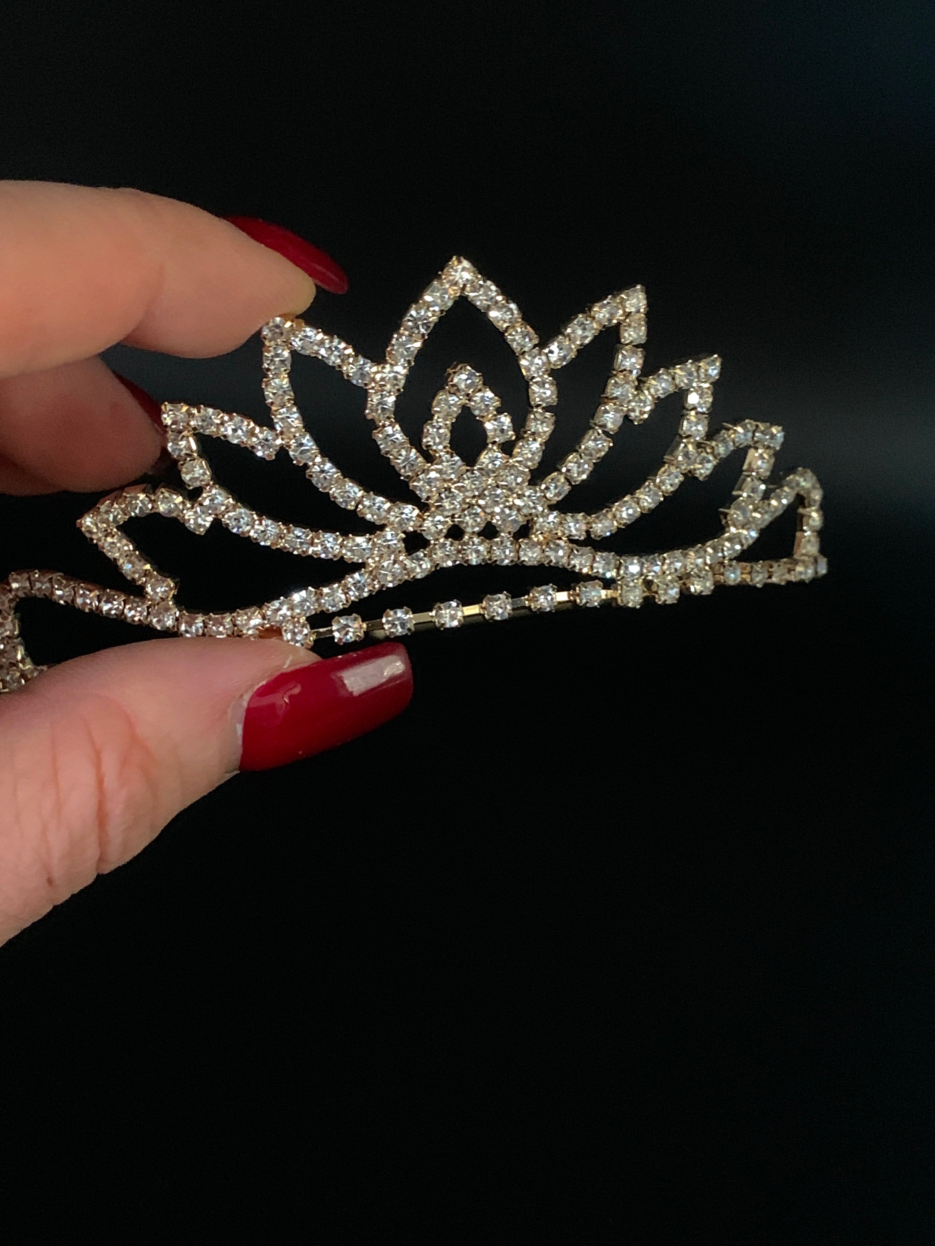 Gold Strass Diadem – große Tiara für Hochzeit, Königin Kostüm & Prinzessin | ONDEGO®