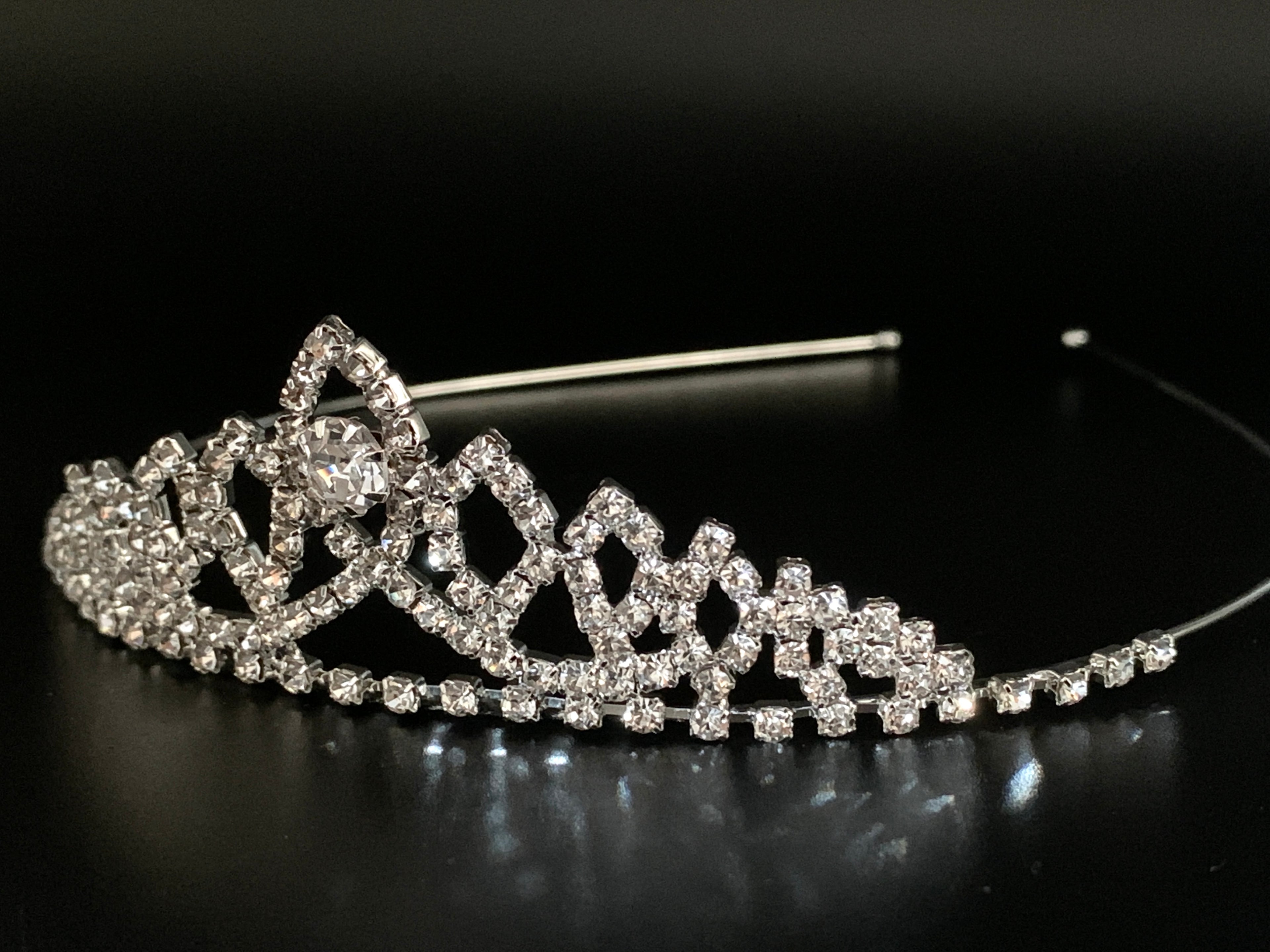 Strass Diadem Silber – große Tiara für Braut & Hochzeit, glitzernder Haarschmuck Krone | ONDEGO®