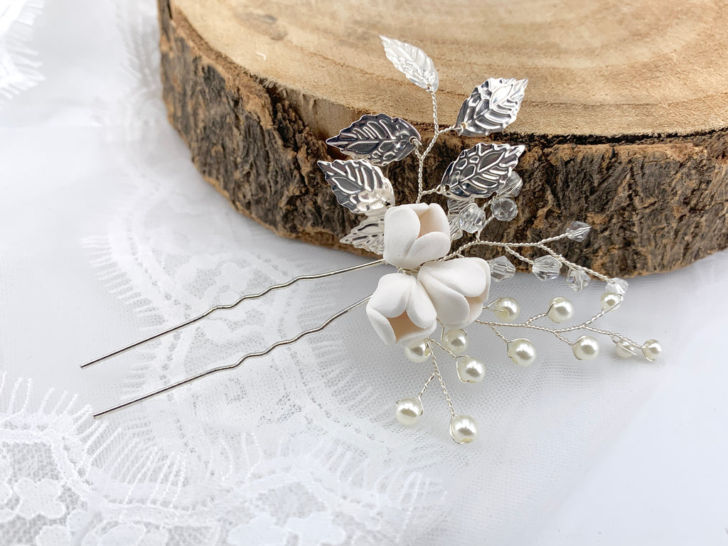 Haarnadel mit 3D Blüten – Brautschmuck mit Perlen & Kristallblättern für Hochzeit & Hochsteckfrisur | ONDEGO®