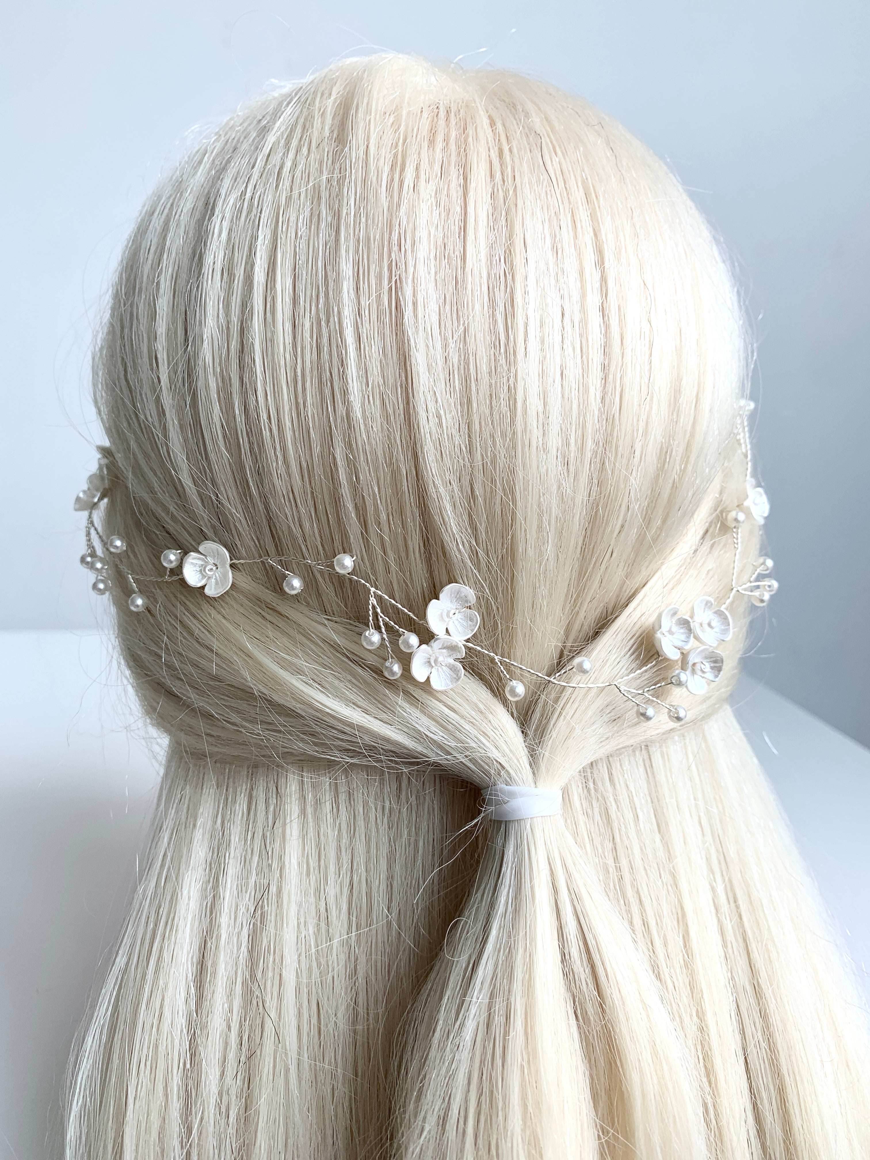 3D Haardraht Silber mit Blüten & Perlen – Brautschmuck Haarschmuck Hochzeit Ivory – ONDEGO®