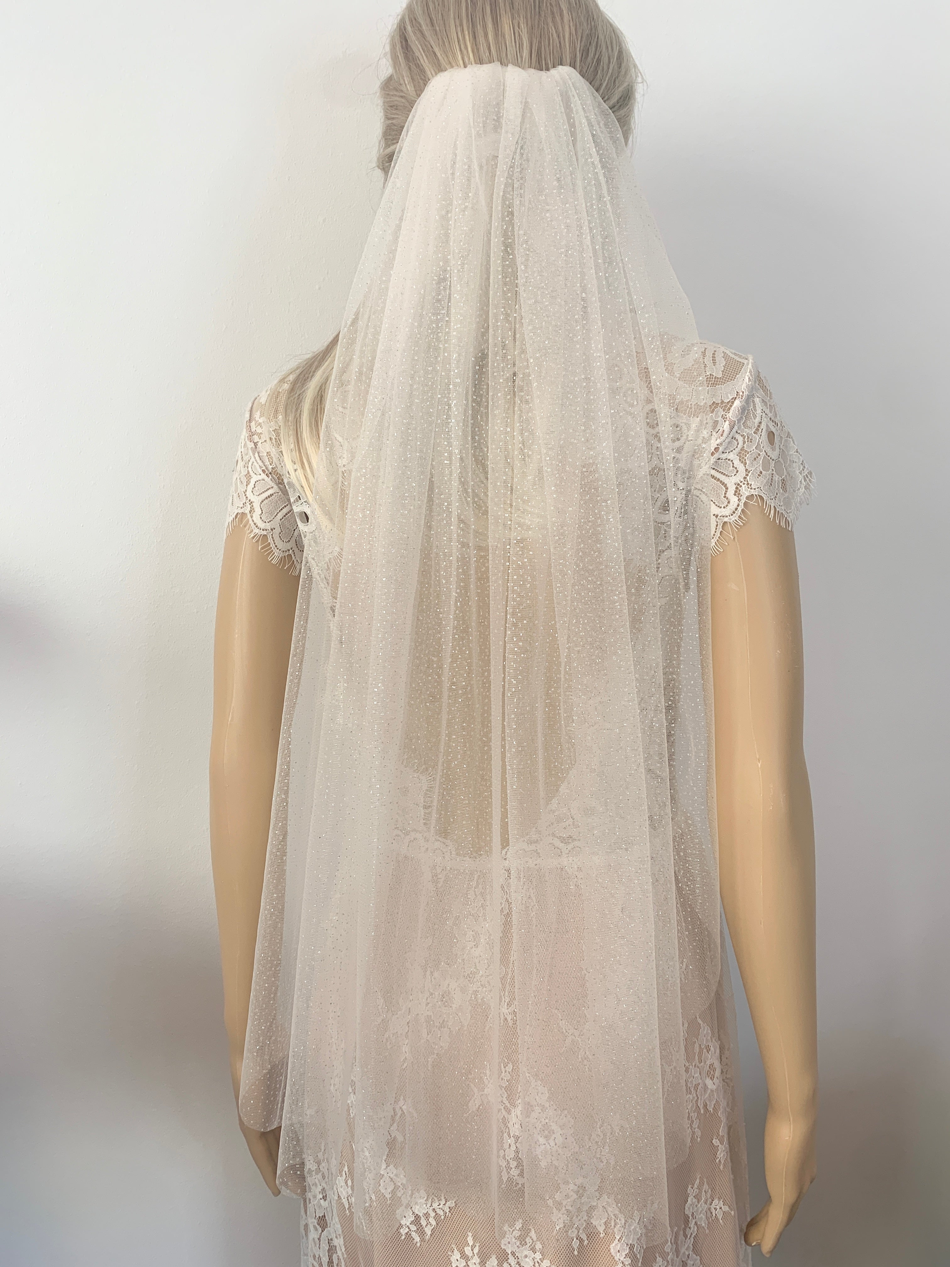 75 cm Glitzertüll Brautschleier – 1-lagig Ivory mit Kamm | ONDEGO®