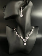 Zirkonia Blüten Schmuckset Silber – Collier, Ohrringe & Armband mit AAA+ Zirkonia | ONDEGO®