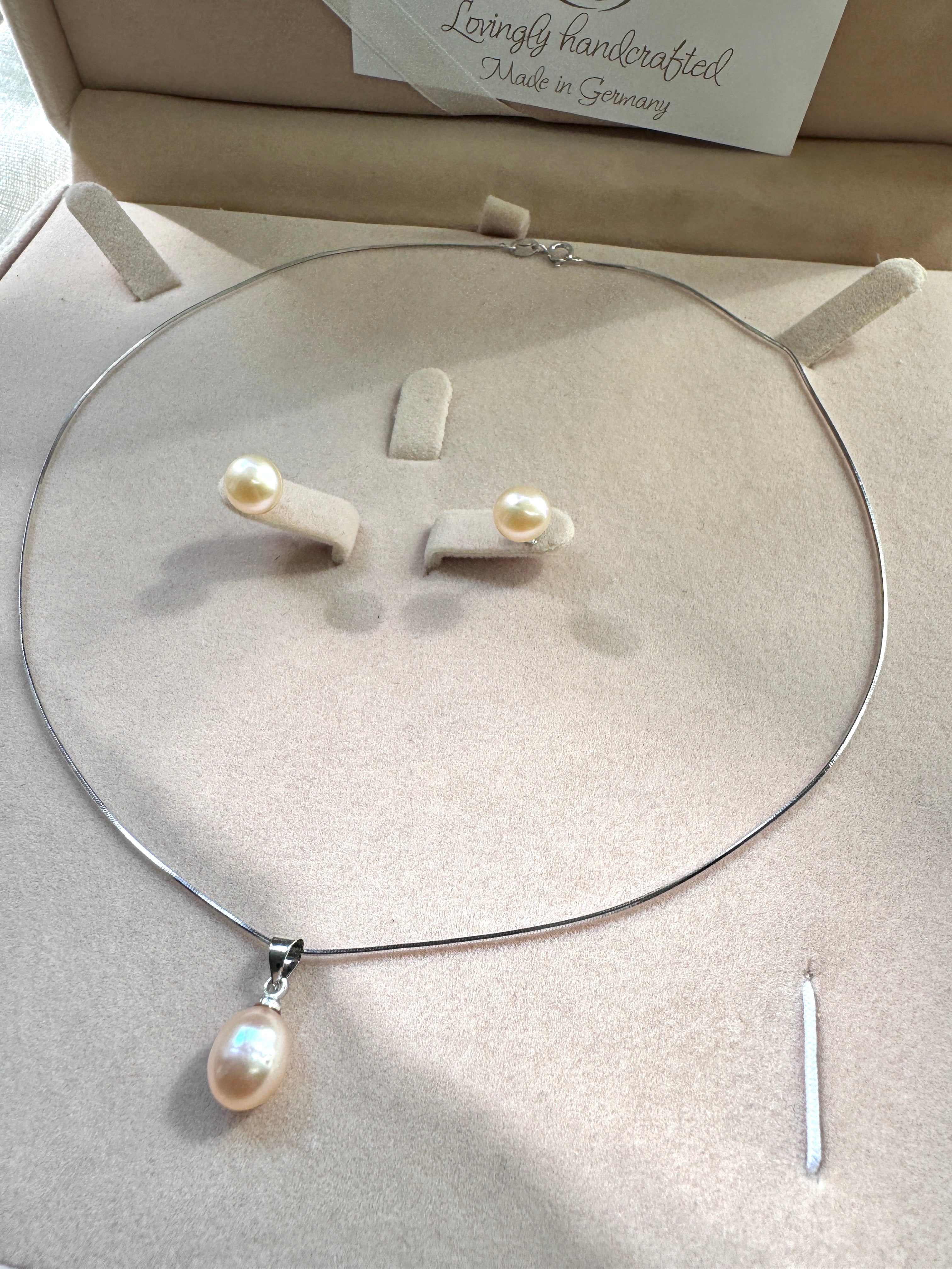 925 Silber Süßwasserperlen Schmuckset – Kette & Ohrstecker in Pfirsich | ONDEGO®