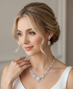 Zirkonia Schmuckset mit Blüten-Design – Collier, Ohrringe & Armband in Silber | ONDEGO®