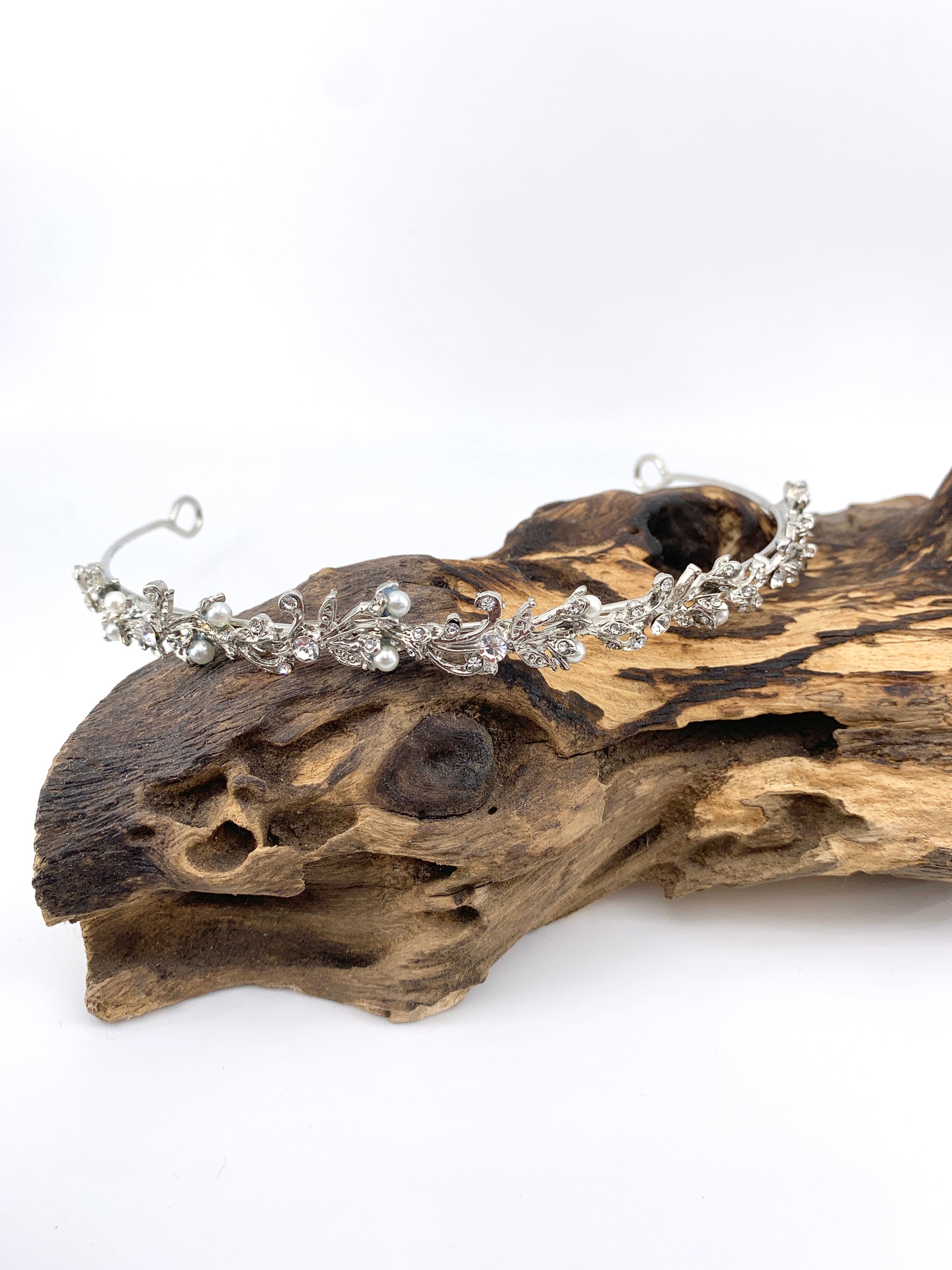 perlen-diadem-silber-hochzeit-glitzernder-haarreif-mit-strass