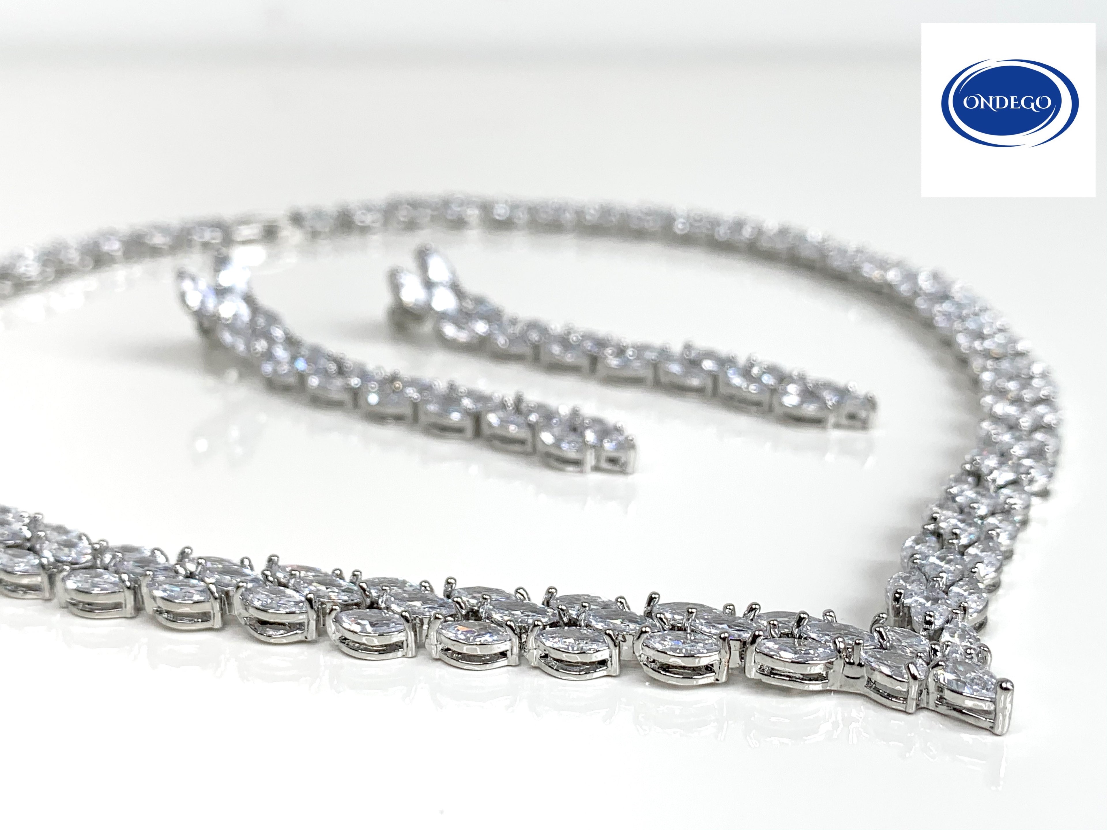 Zirkonia Schmuckset Silber – 3-teilig | Collier, Ohrringe & Armband | ONDEGO®