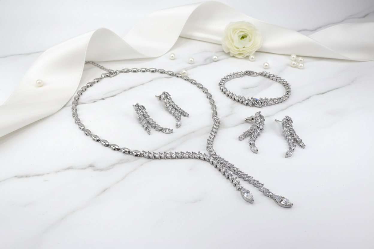 Zirkonia Schmuckset Silber – Collier, Ohrringe & Armband im eleganten Design | ONDEGO®