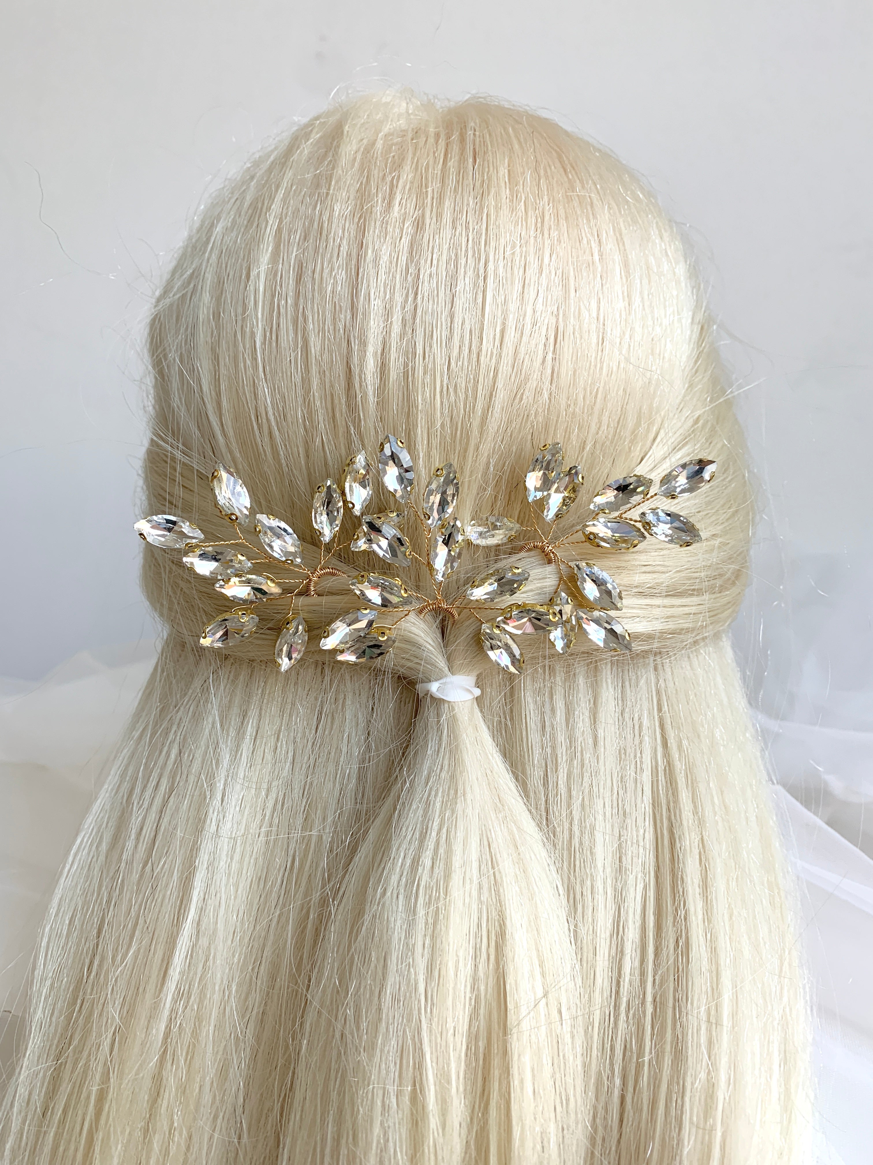 braut-haarpin-gold-mit-klaren-strasssteinen