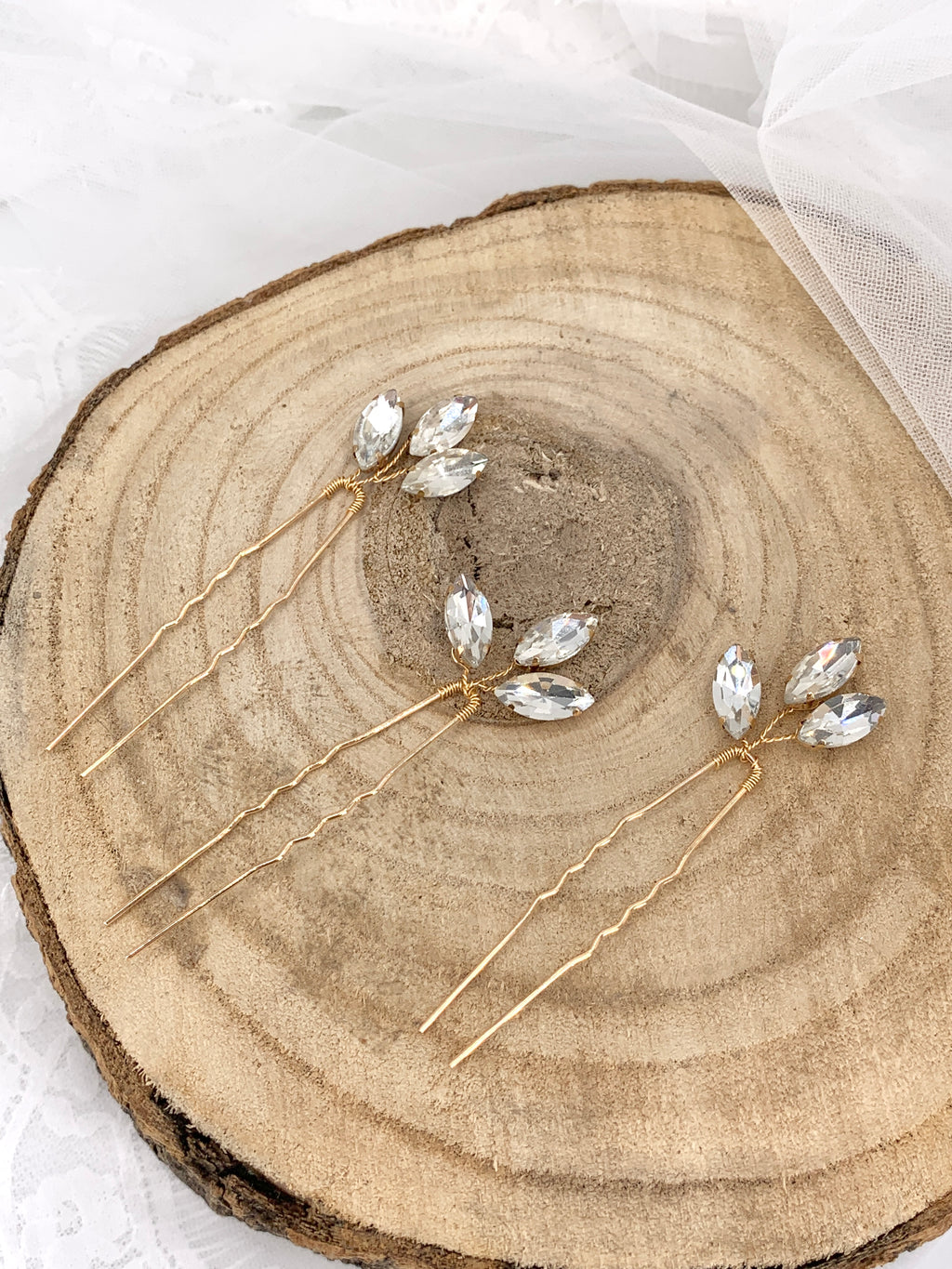 braut-haarpins-mit-klaren-kristallen-in-goldfassung