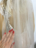 braut-schleier-kurz-75cm-ivory-glitzertuell