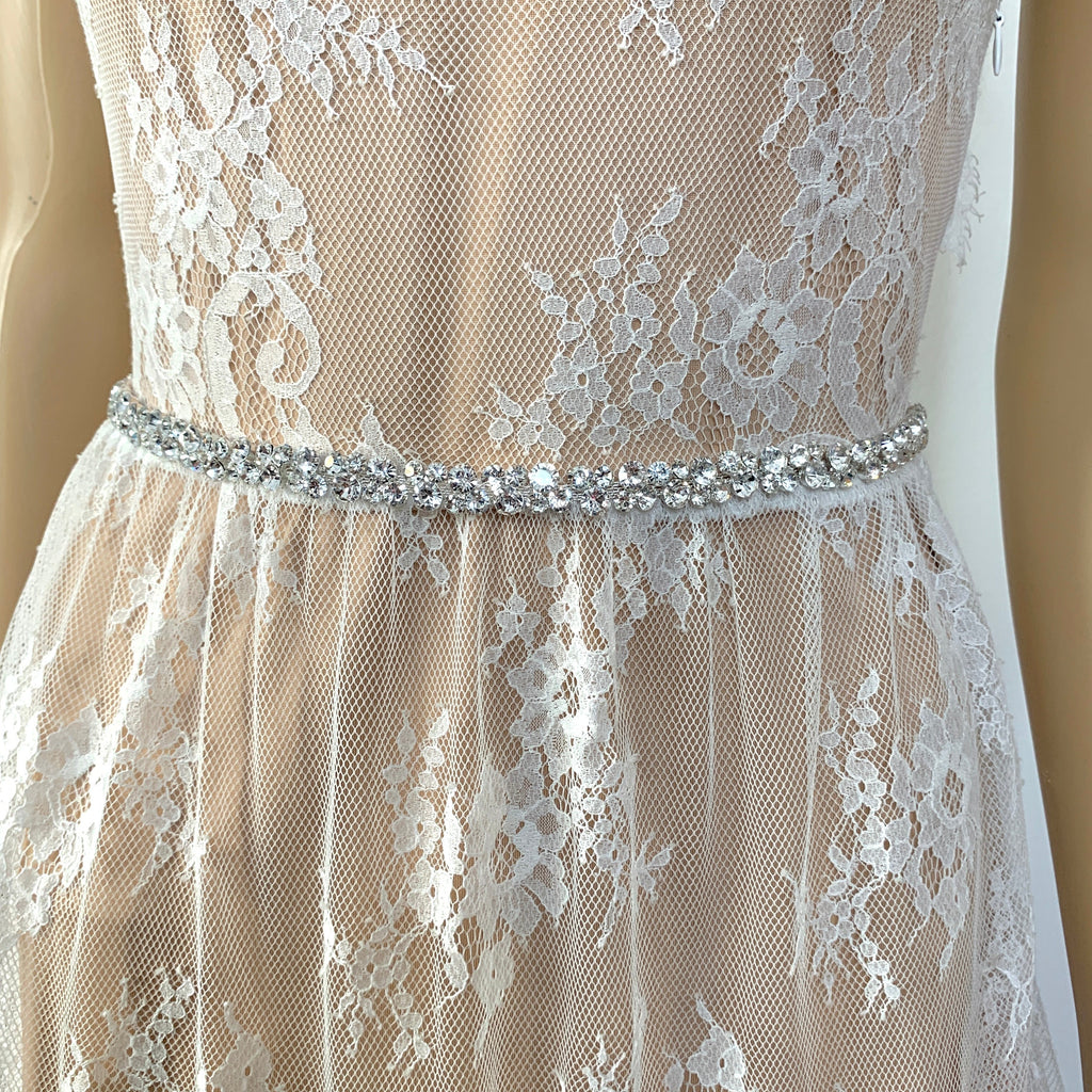 brautguertel-mit-strass-und-kristallen-silber-fuer-hochzeitskleid