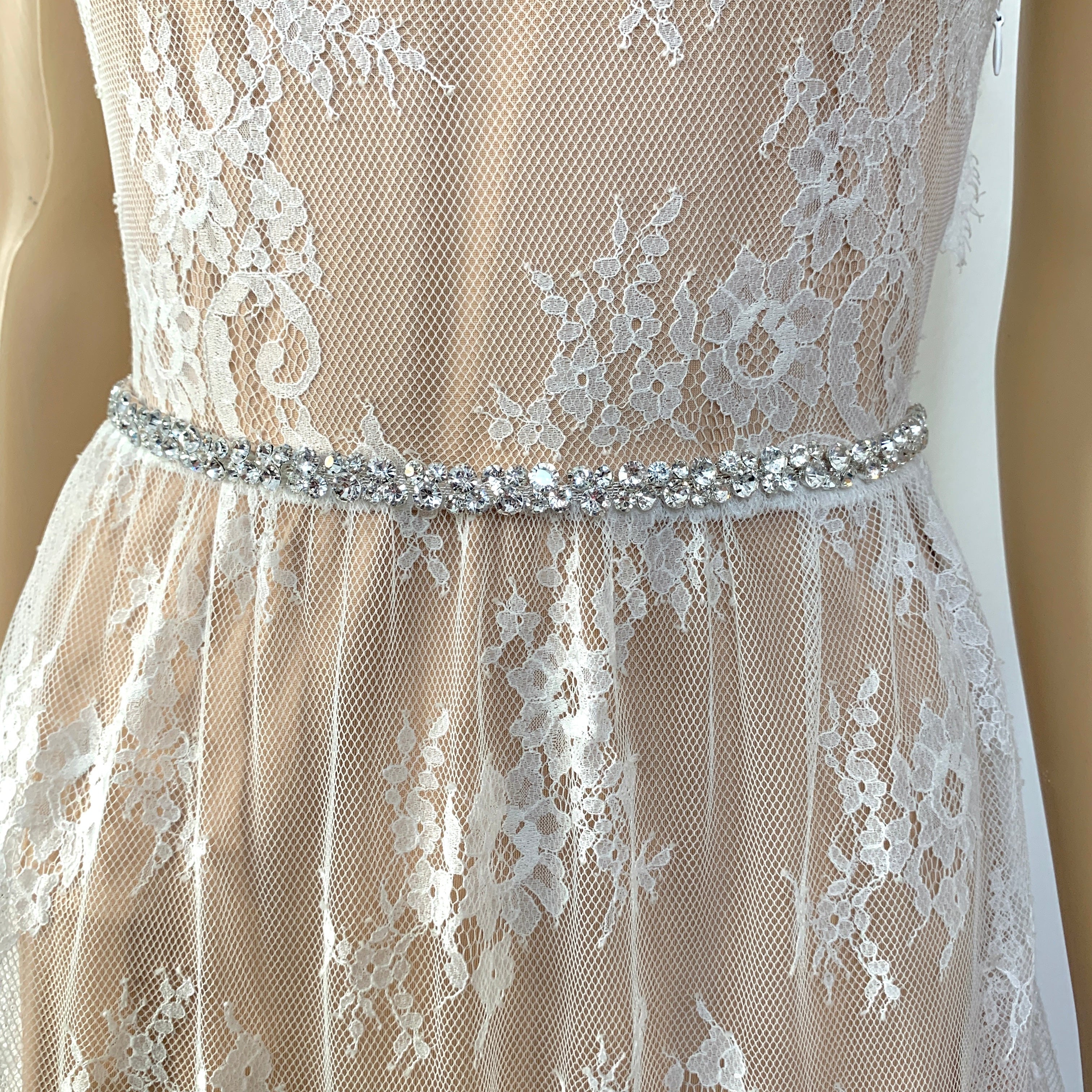 brautguertel-mit-strass-und-kristallen-silber-fuer-hochzeitskleid