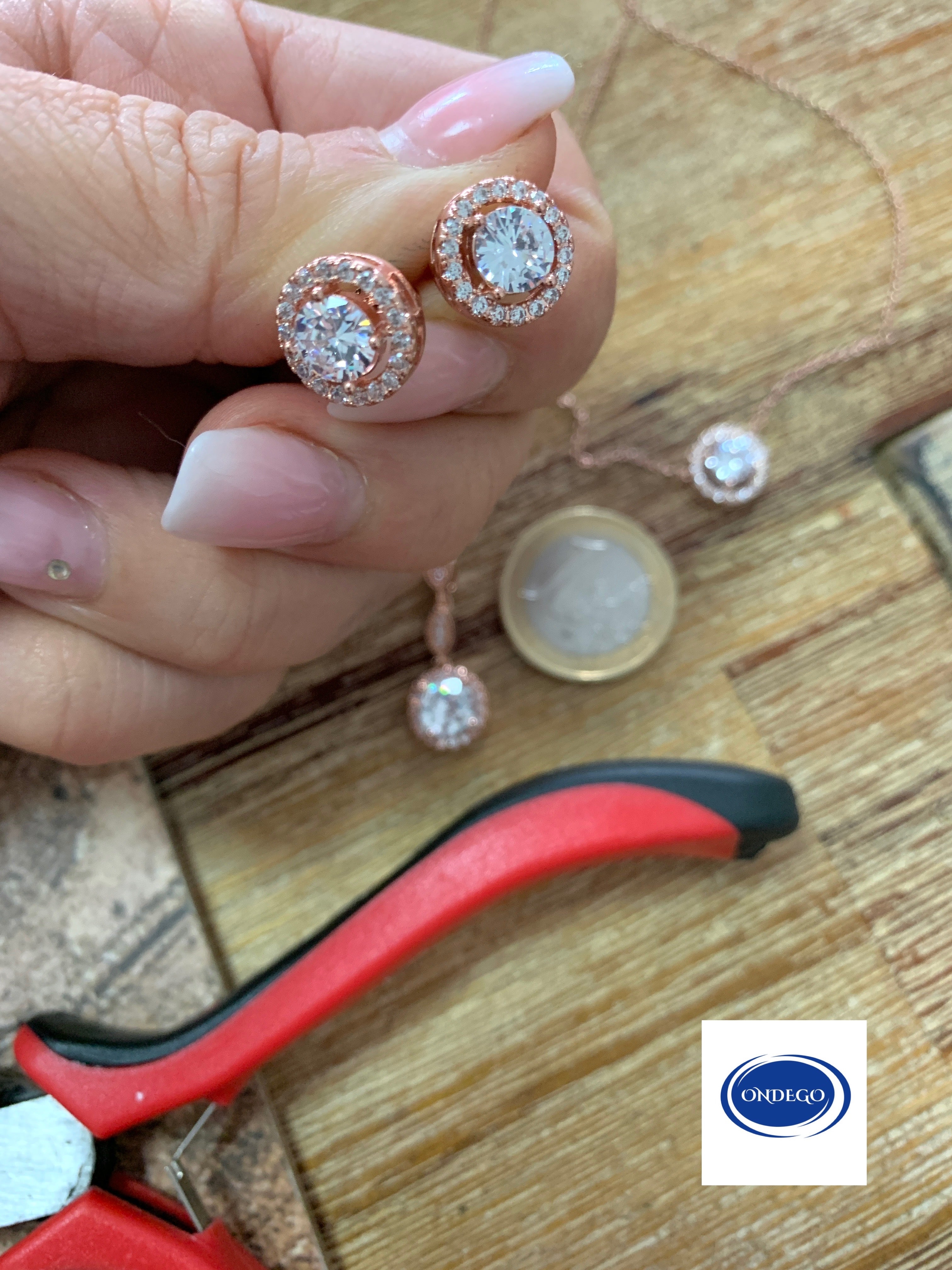 brautkette-rosegold-mit-zirkonia-tragebild