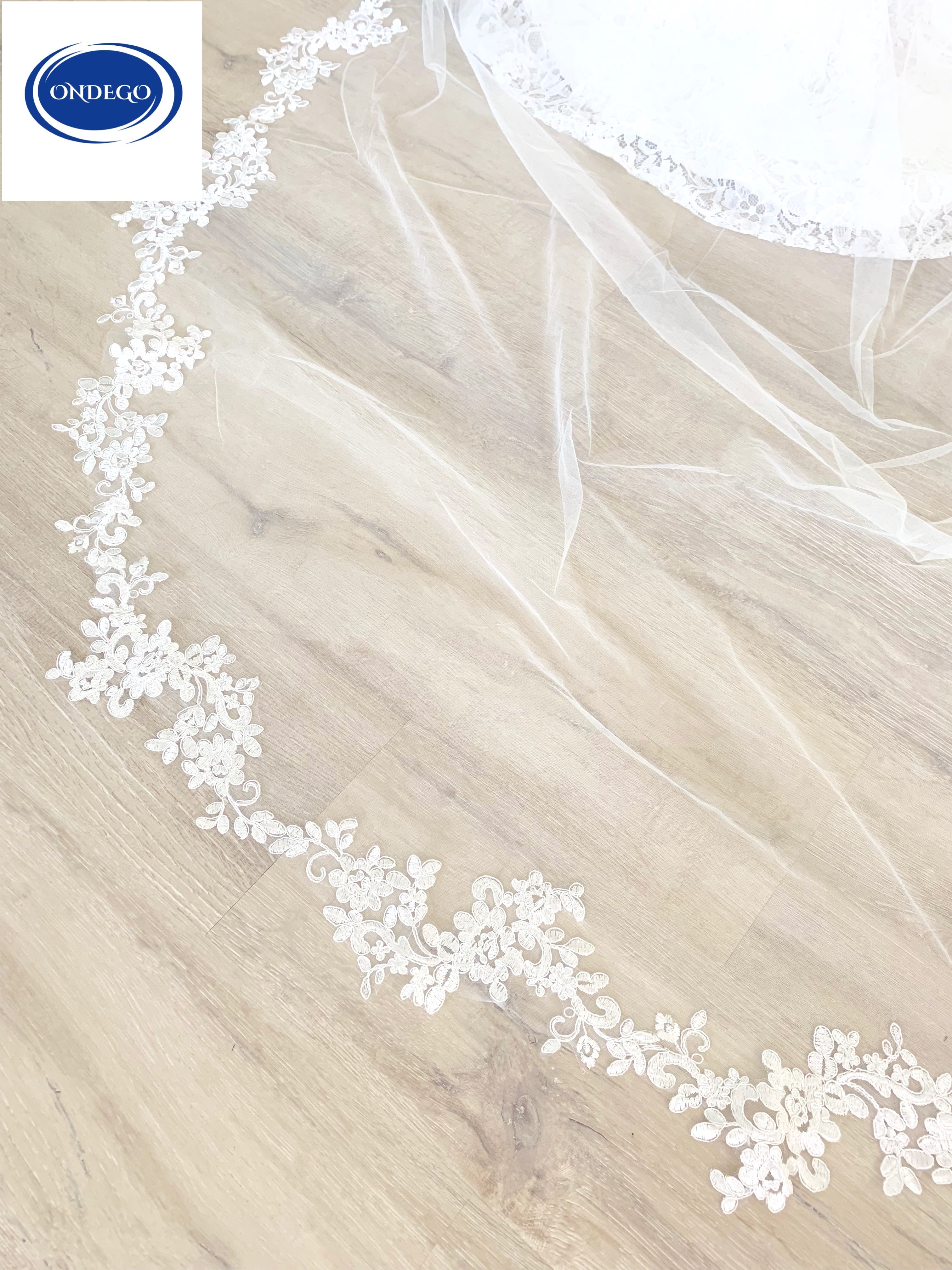 brautschleier-lang-weiss-luxus-tuellscheleier-mit-spitze