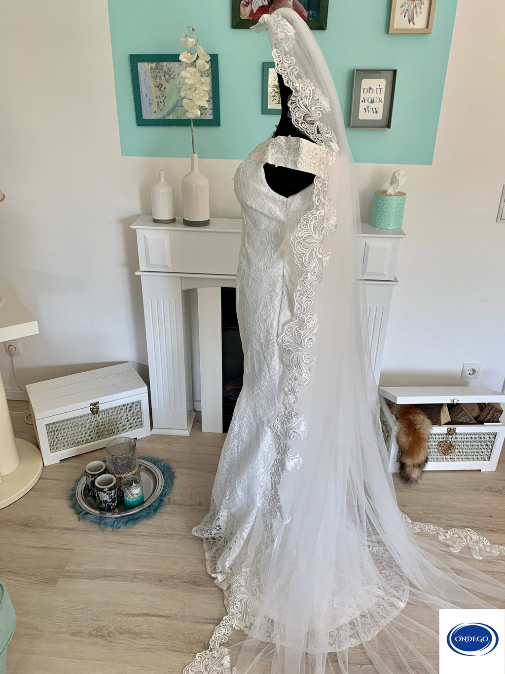 brautschleier-seitenansicht-lang-weiss-feiner-tuell-spitzenrand